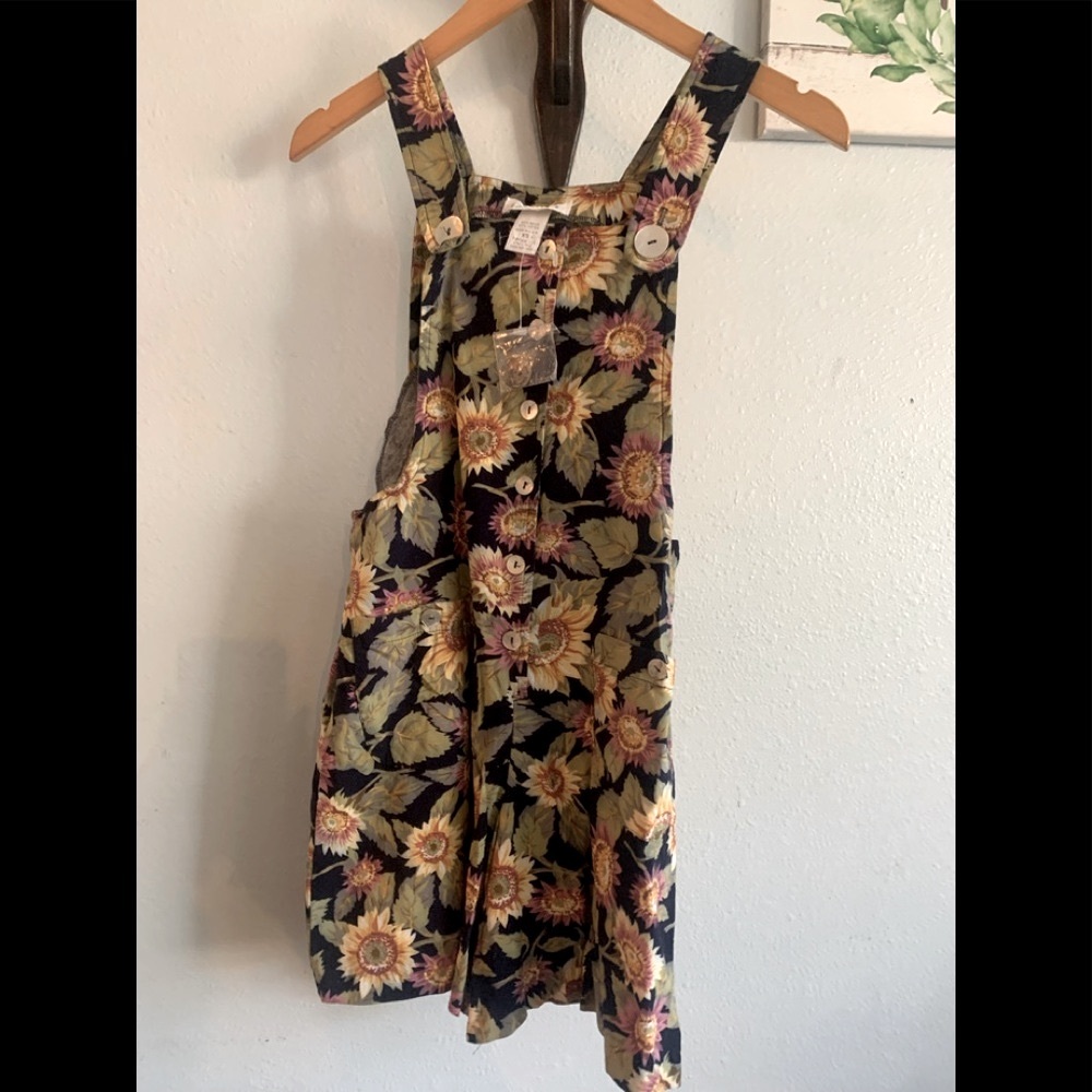 Express Vintage Sunflower 🌻 Short Romper